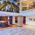 Stilvolle Hotellobby im Mercure Hotel Koblenz, bereit für Silvester