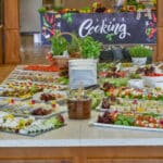 Großes Buffet mit Live-Cooking im Hotel Mona Lisa, ideal für das Silvesteressen.