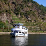Schiff auf dem Rhein für eine Silvesterfahrt, organisiert vom Mercure Hotel Koblenz