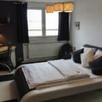 Modern gestaltetes Zimmer im Hotel Rosenhof, stilvoll für Silvester
