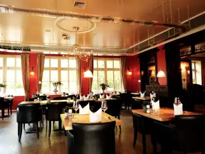Gemütlich eingerichtetes Restaurant im Hotel Bentheimer Hof, perfekt für ein Silvesteressen