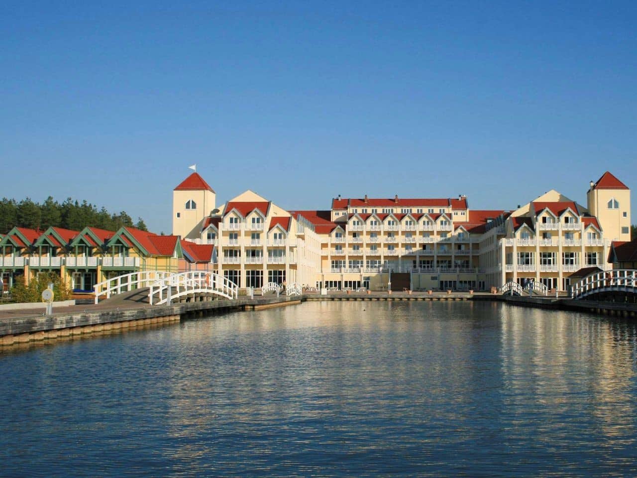 Äußere Ansicht des Precise Resort Hafendorf Rheinsberg zum Silvesterfest