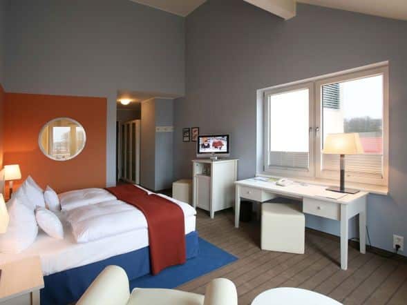 Zimmer mit Hafenblick im Precise Resort Hafendorf Rheinsberg zu Silvester