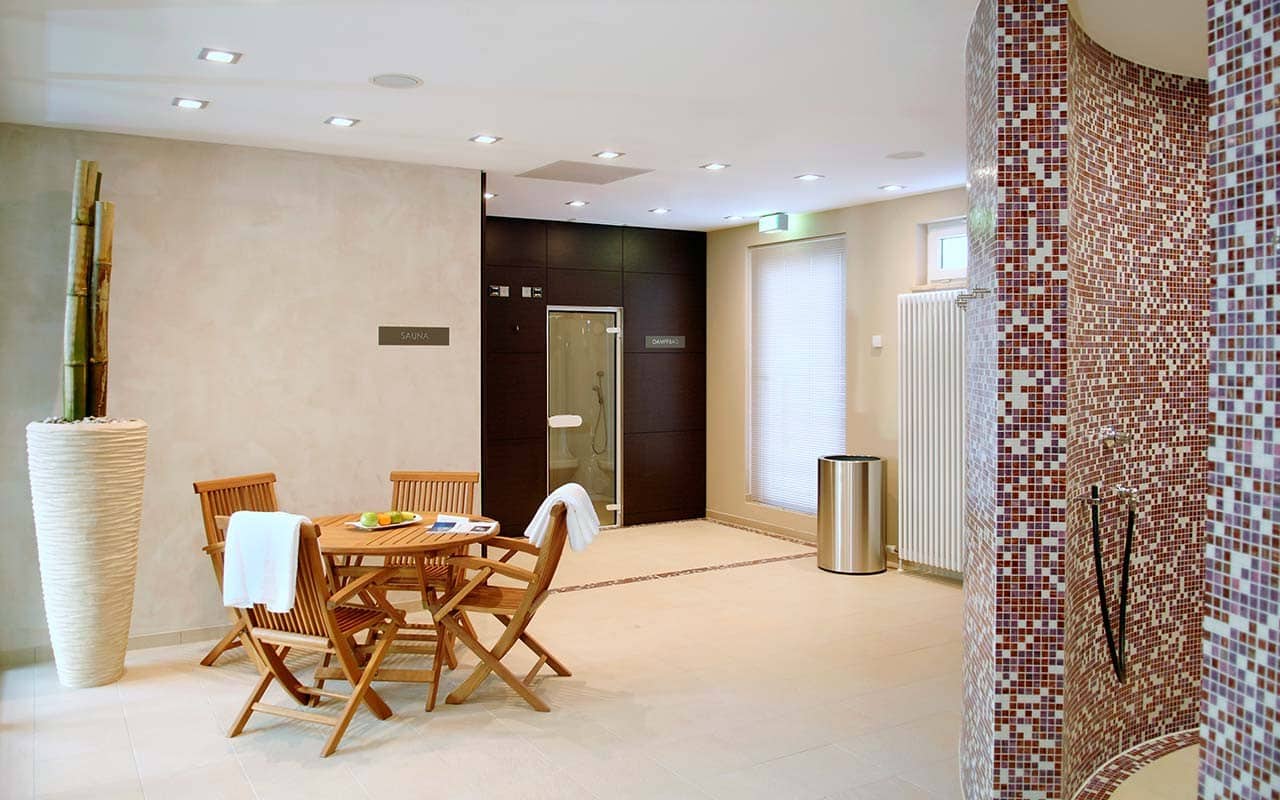 Wellnessbereich im NH Collection Nürnberg City mit Sauna und Dampfbad zu Silvester