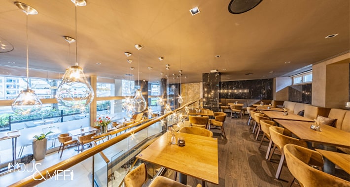 Stilvolles Obergeschoss des Don Via Restaurants in Stuttgart, perfekt für die Silvesterfeier