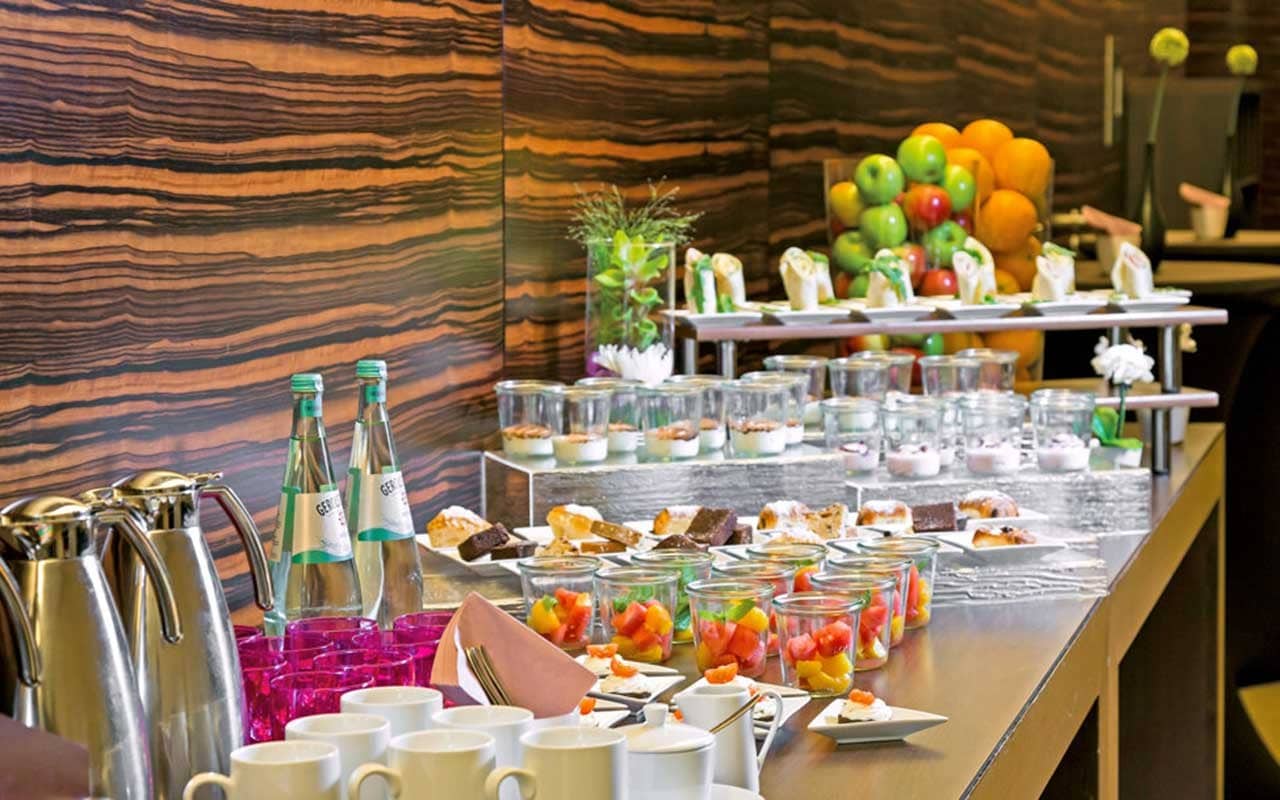 Reichhaltiges Frühstücksbuffet im Ameron Hotel Regent für einen festlichen Start in das neue Jahr