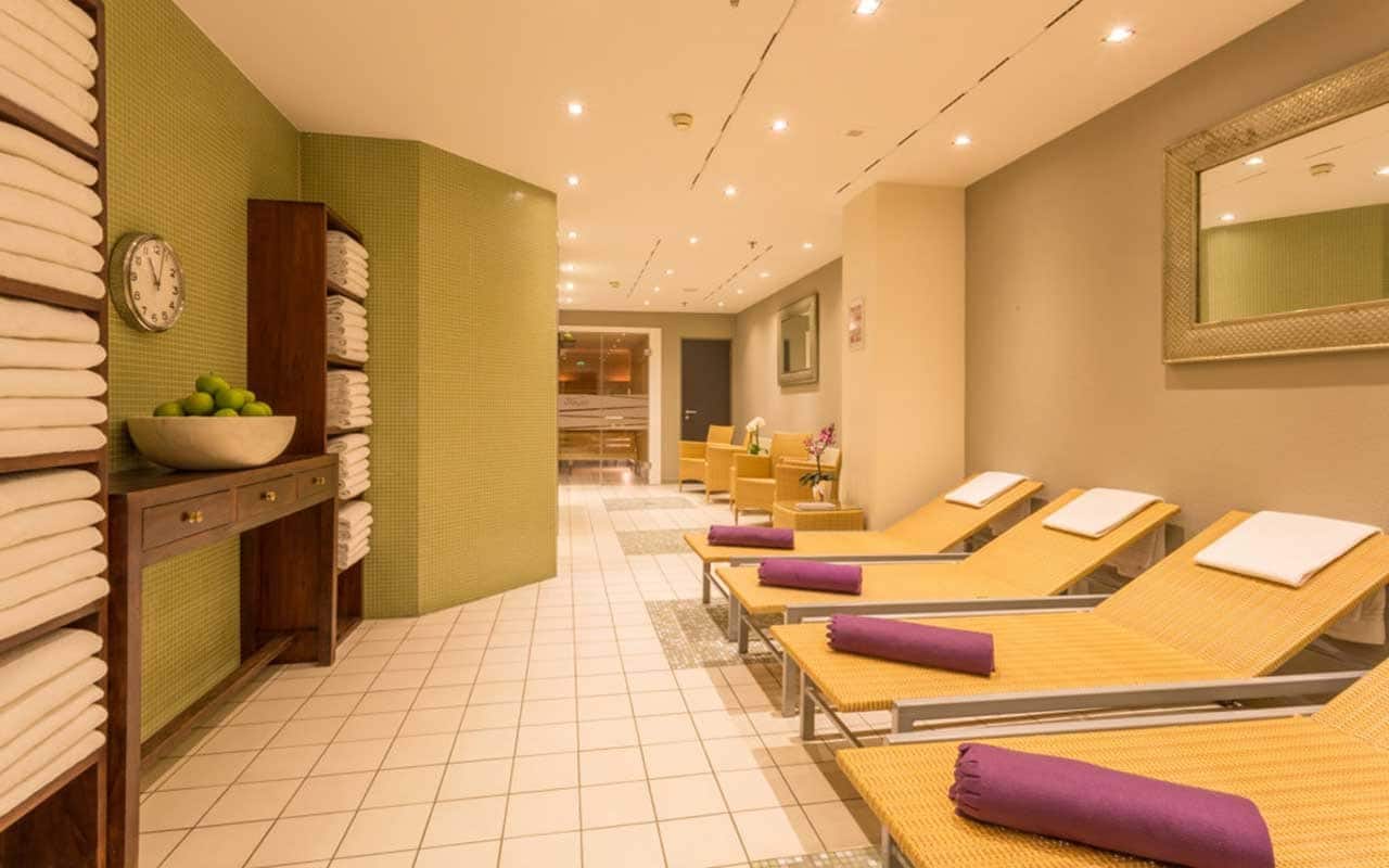 Entspannender Wellnessbereich im Ameron Hotel Regent, ideal zum Entspannen nach der Silvesterfeier