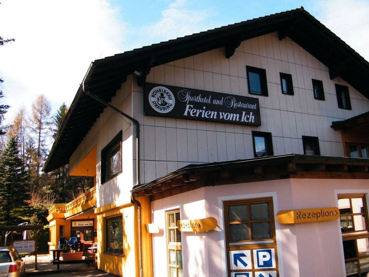 Außenansicht des Hotels Ferien vom Ich – perfekt für Silvesterurlaub im Bayerischen Wald