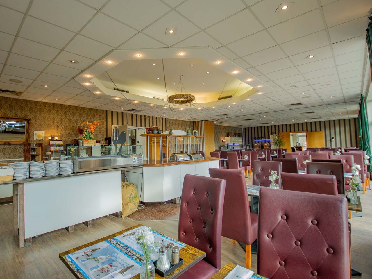 Buffetbereich im SEEHOTEL Brandenburg an der Havel, ideal für festliche Silvesterveranstaltungen.
