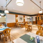 Die gemütliche Gaststube im Ferien Hotel Spreewald, ideal für Silvesterfeierlichkeiten.