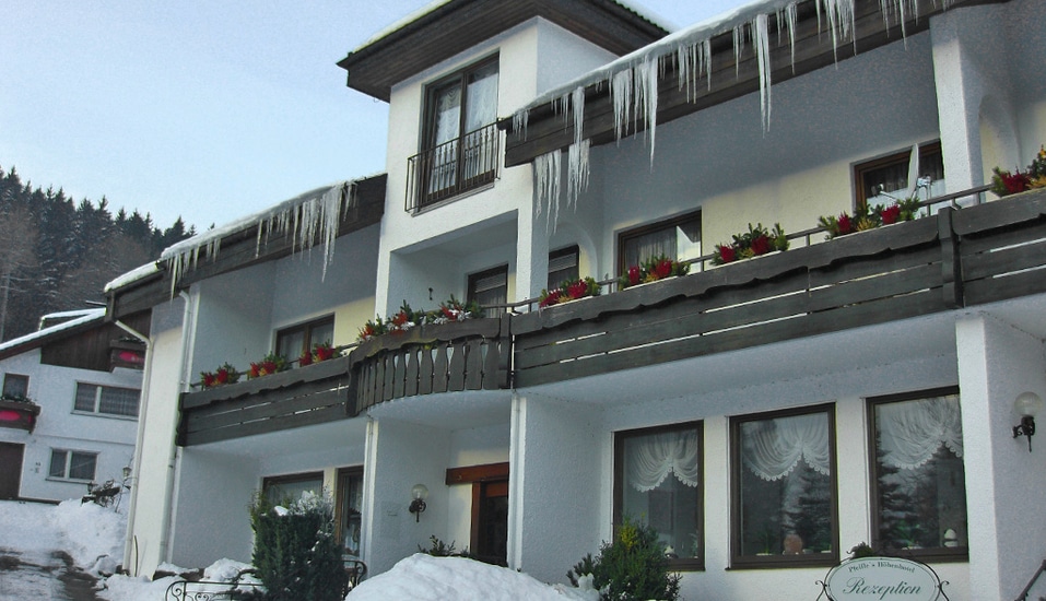 Höhenhotel Pfeifle im winterlichen Schwarzwald – Perfekte Unterkunft für Silvester