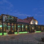 Beleuchtete Außenansicht des Hotel zur Heideblüte – Perfekt für Ihre Silvesterreise SEO Description: Feier