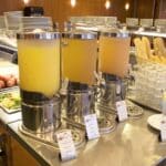 Frühstücksbuffet mit Säften im Hotel Srni zu Silvester