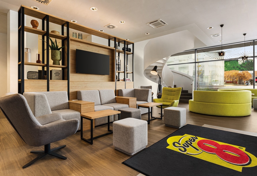 Moderne Lobby im Hotel Super 8 by Wyndham Koblenz an Silvester