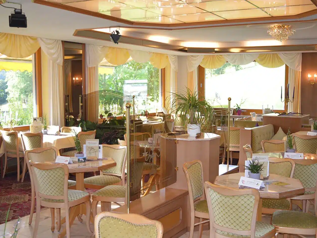 Silvester im Hotel Gassbachtal Restaurant mit festlicher Atmosphäre