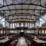 Innenansicht der Kälberhalle mit beeindruckender historischer Architektur