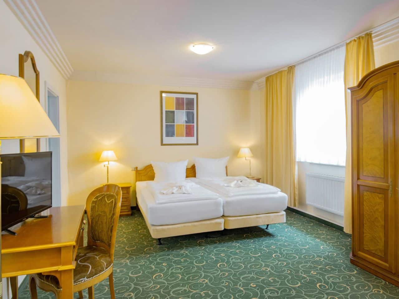Gemütliches Doppelzimmer im Erzgebirgshotel Freiberger Höhe, ideal für Silvester-Gäste