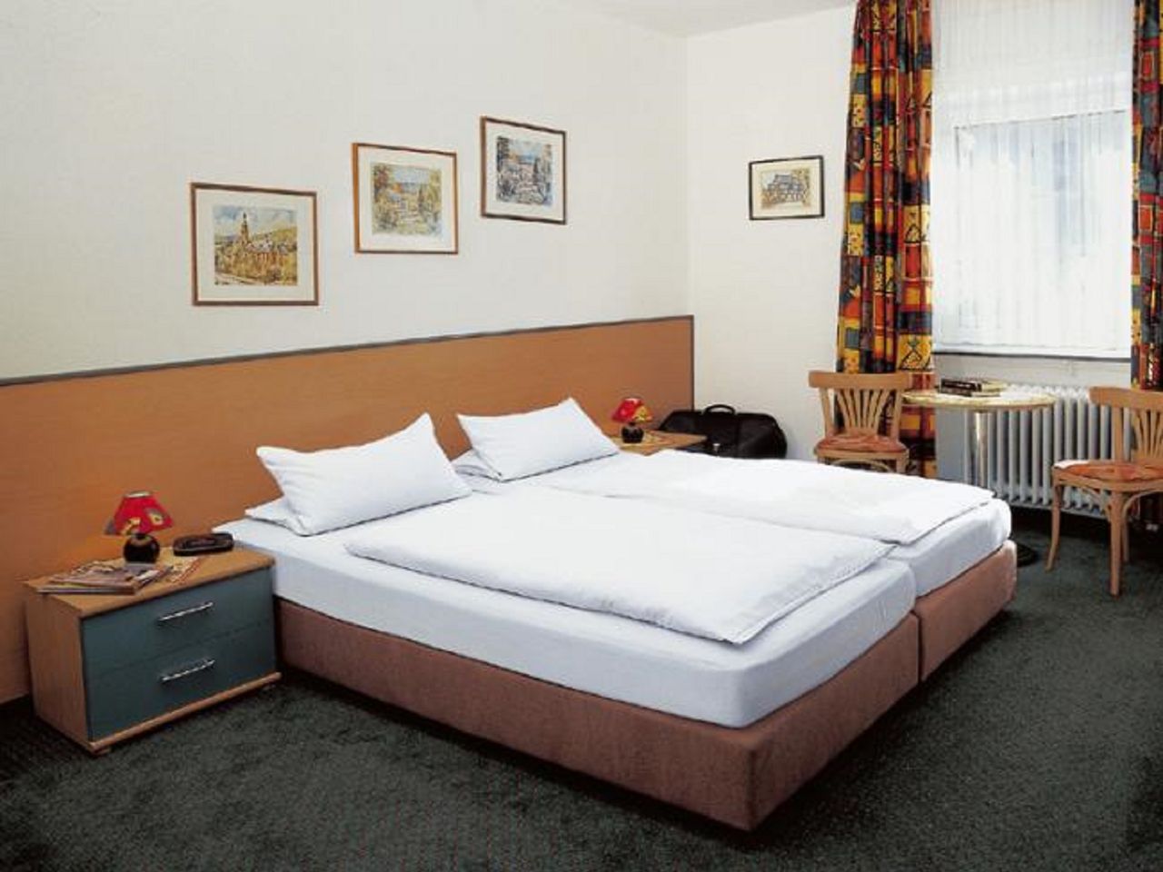 Doppelzimmer im Moselstern Hotel Zum Guten Onkel, ideal für einen komfortablen Silvesteraufenthalt an der Mosel.