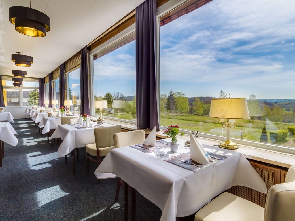 Restaurant im Panorama Ferien Hotel Harz mit Panoramablick auf den Harz während der Silvesterfeier