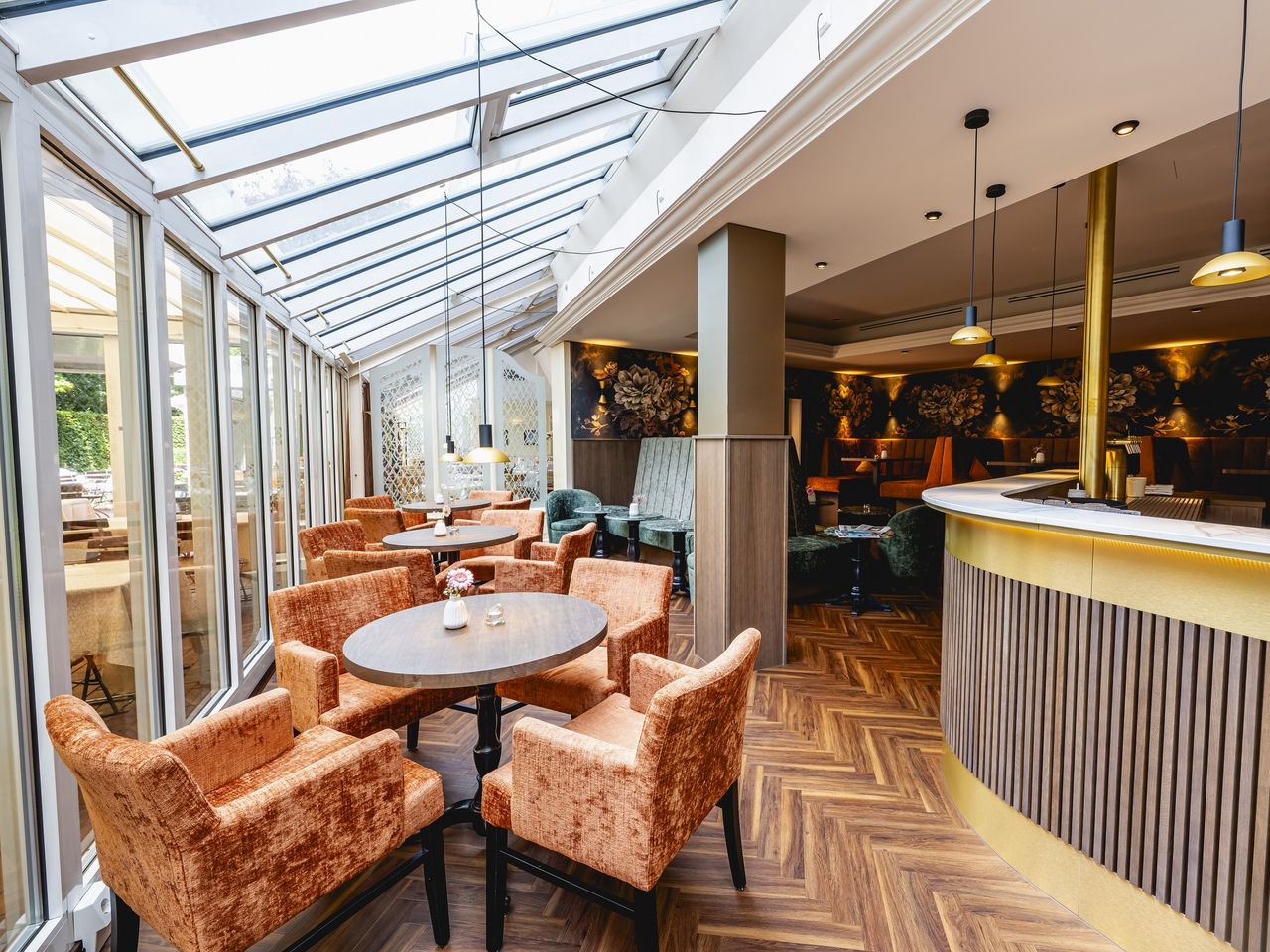 Restaurant im Hotel am Schlosspark in Gotha mit elegantem Design für ein Silvestermenü