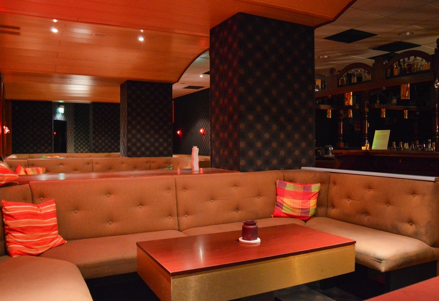 Stilvolle Bar im Carea Residenz Hotel Harzhöhe, perfekt für Silvesterfeiern