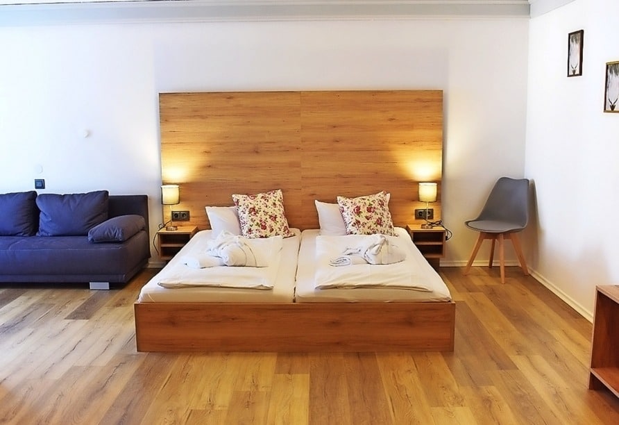 Komfortables Doppelzimmer im Das Waldkönig Ferienhotel zu Silvester