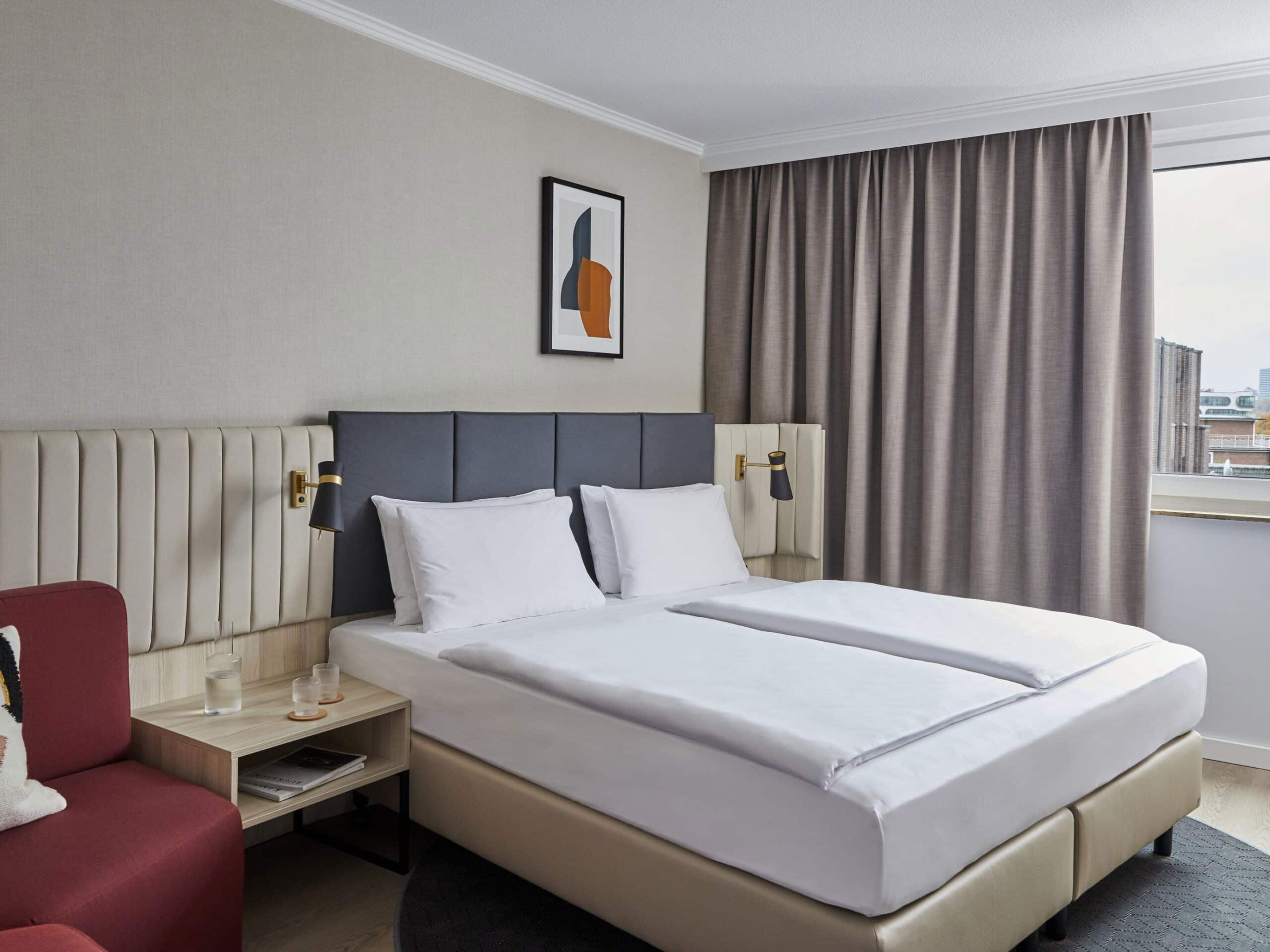 Deluxe-Zimmer im Crowne Plaza Hamburg für Ihre Silvesterreise