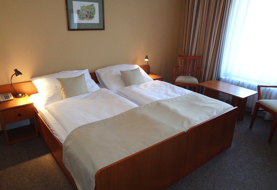 Modern eingerichtetes Doppelzimmer im Spa Hotel Devin für einen entspannten Jahreswechsel