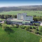 Außenansicht des Ferien Hotel Rennsteigblick im Thüringer Wald, ideal für eine unvergessliche Silvesterreise