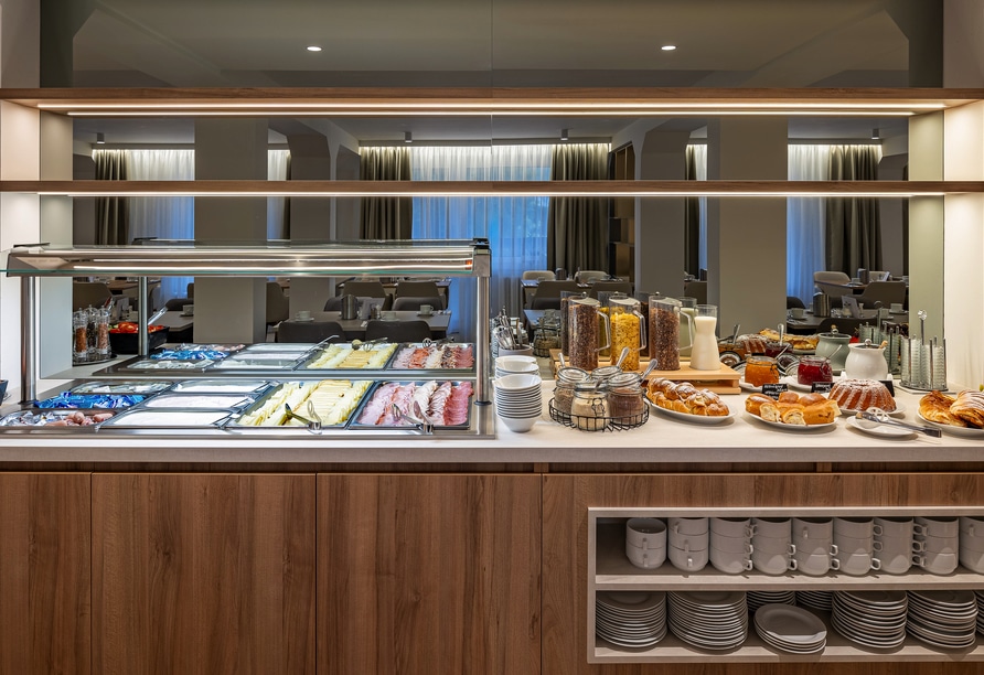 Reichhaltiges Frühstücksbuffet im Spa Hotel Devin an Neujahr