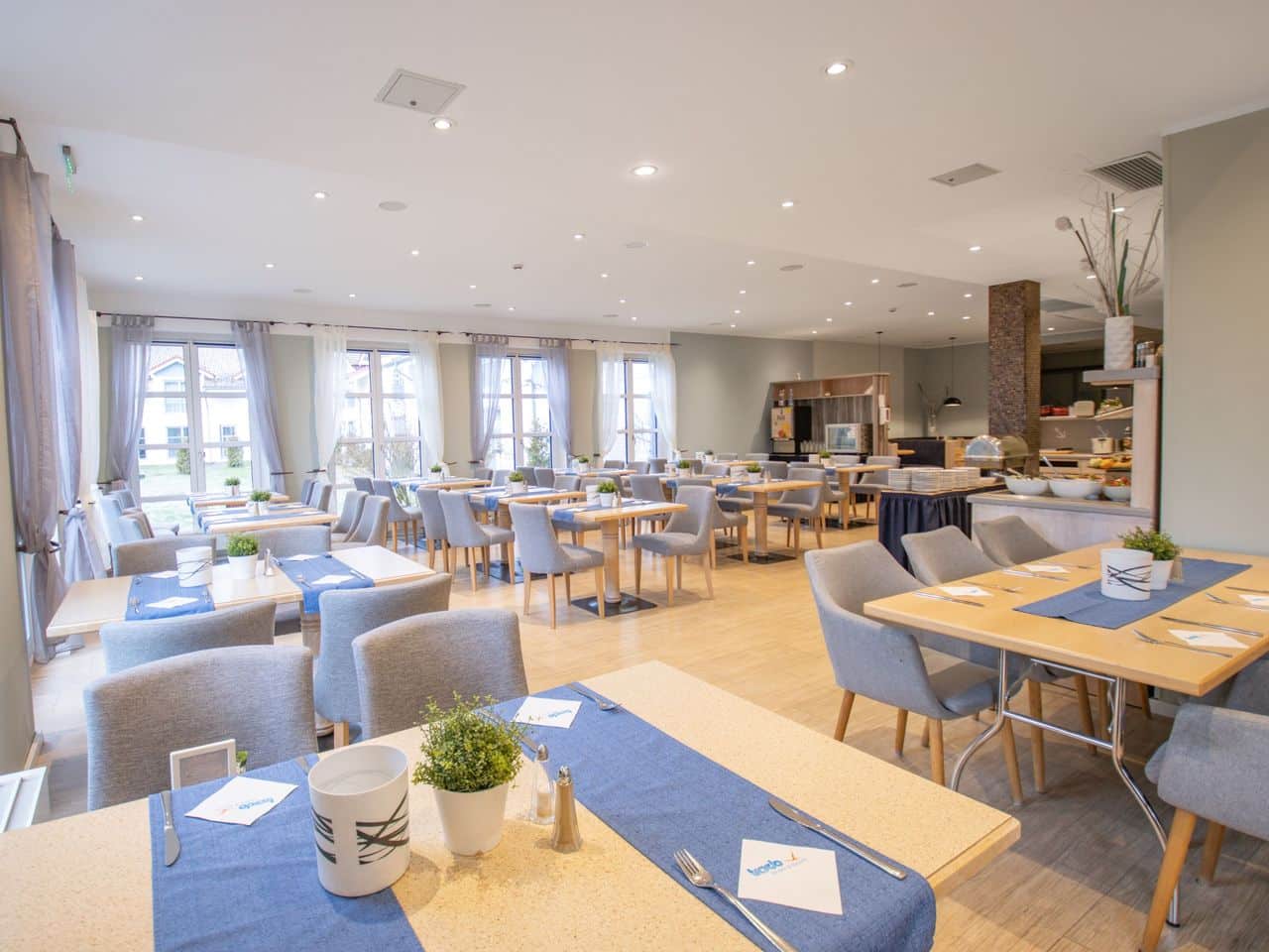 Stilvoll eingerichtetes Restaurant im Inselhotel Poel für Ihre Silvesterfeier