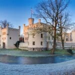 Winterliche Atmosphäre am Hotel Jagdschloss Letzlingen zu Silvester