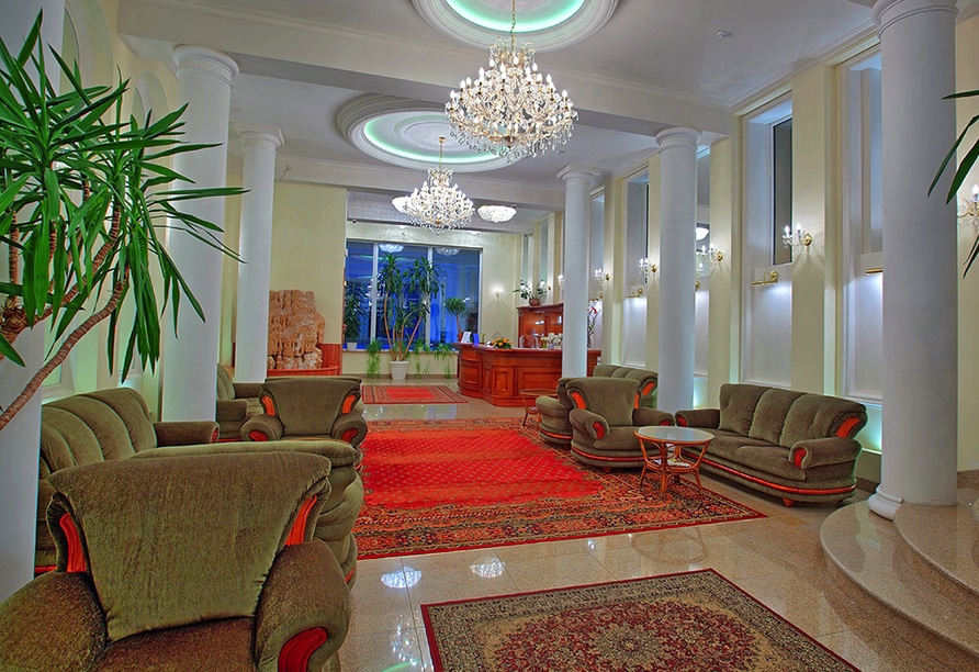 Luxuriöse Lobby des Hotel Polaris in Swinemünde für eine stilvolle Silvesterfeier