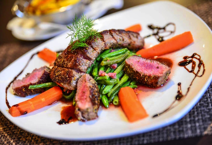 Gourmet-Silvester-Menü mit hochwertigem Fleisch und Gemüse im Hotel Weinheber Hornung