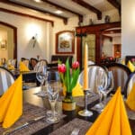 Festlich gedecktes Restaurant im Hotel Weinheber Hornung für Silvester