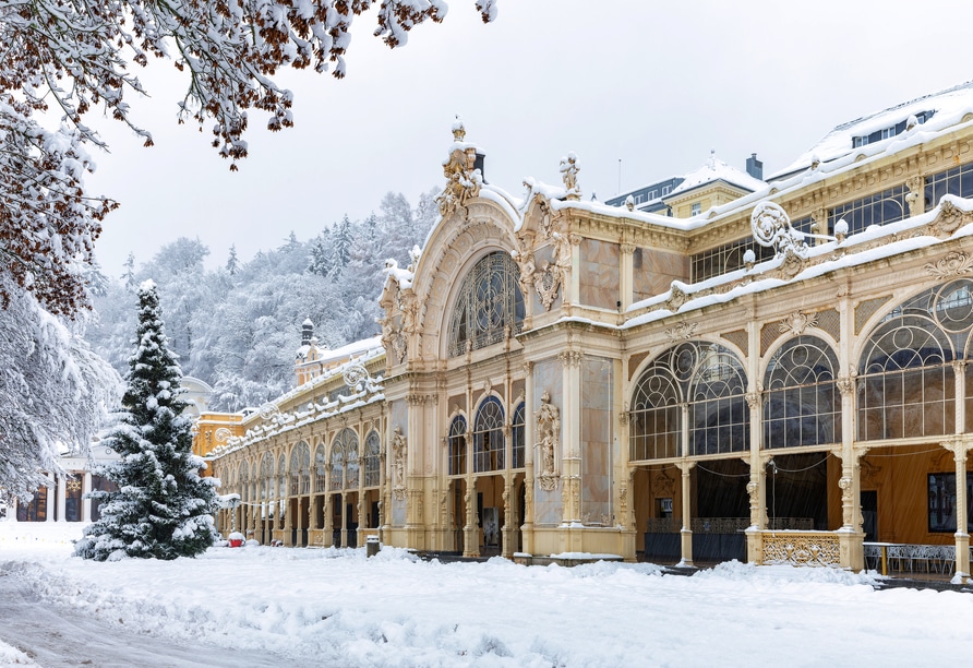Historische Kolonnade in Marienbad, der perfekte Rahmen für eine Silvesterreise ins Hotel Chateau Monty Spa Resort