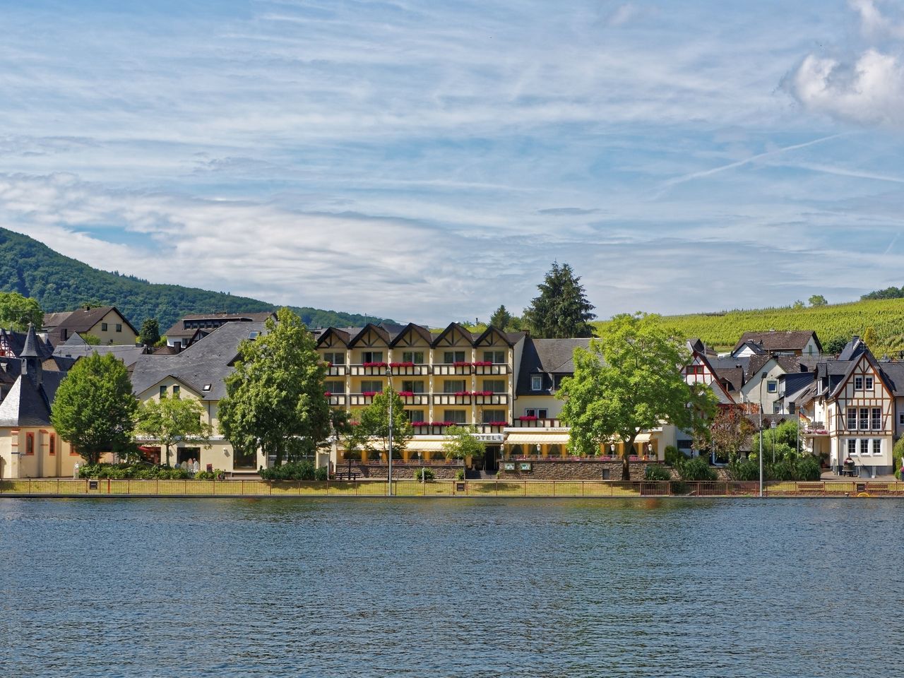 Moselstern-Hotel Weinhaus Fuhrmann direkt an der Moselpromenade
