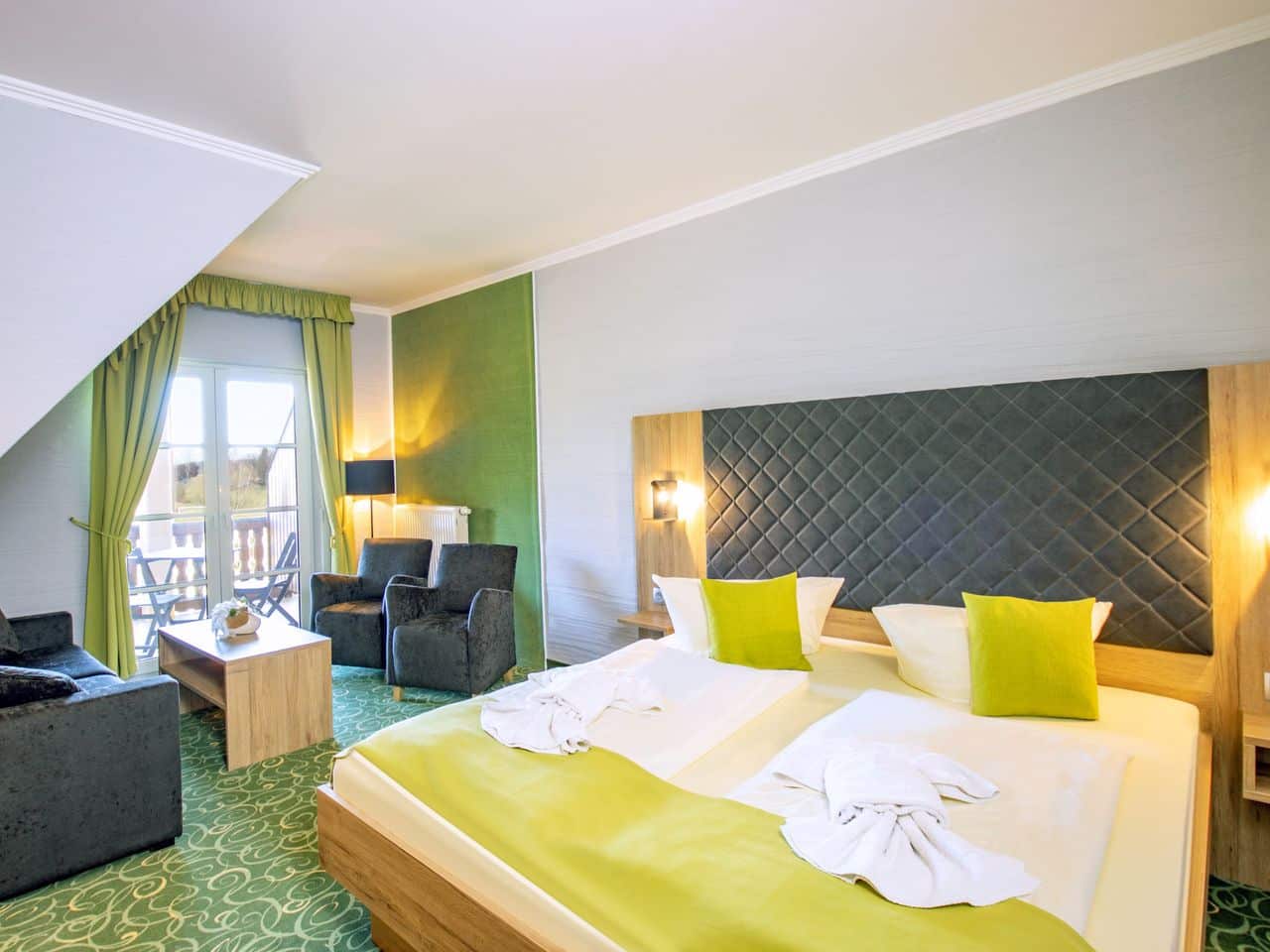 Komfortables Doppelzimmer im Panorama Berghotel Wettiner Höhe – Entspannte Nächte während des Silvesteraufenthalts