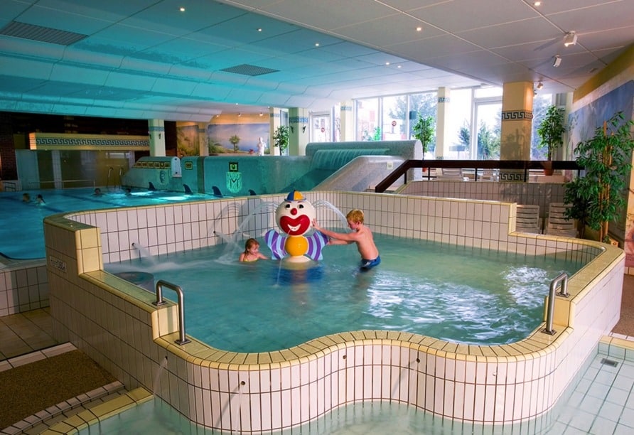 Kinderbecken mit Clown im Predigtstuhl Resort an Silvester