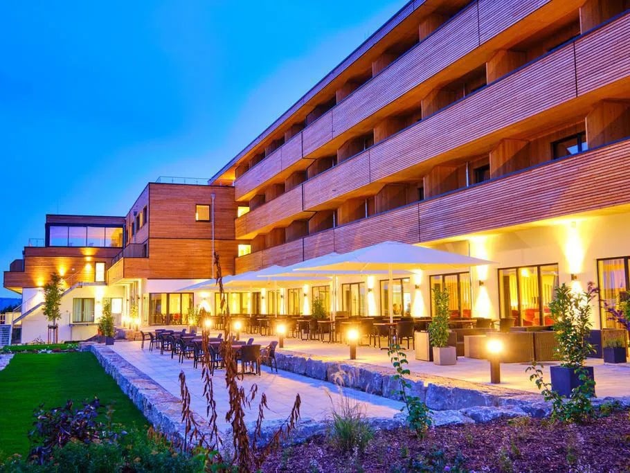 Sonnenhotel Weingut Römmert Außenansicht zu Silvester 2025