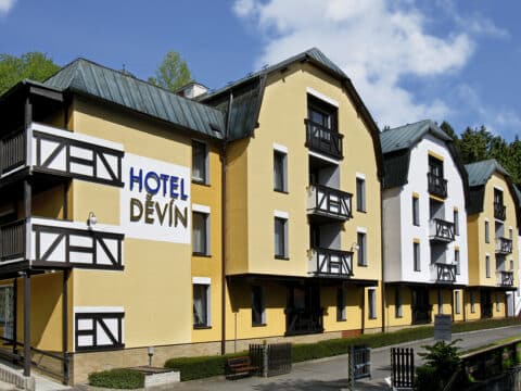 Außenansicht des Spa Hotel Devin – Ihr Ziel für Silvester
