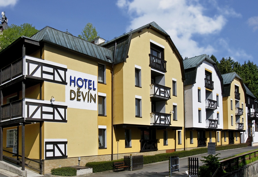 Außenansicht des Spa Hotel Devin – Ihr Ziel für Silvester