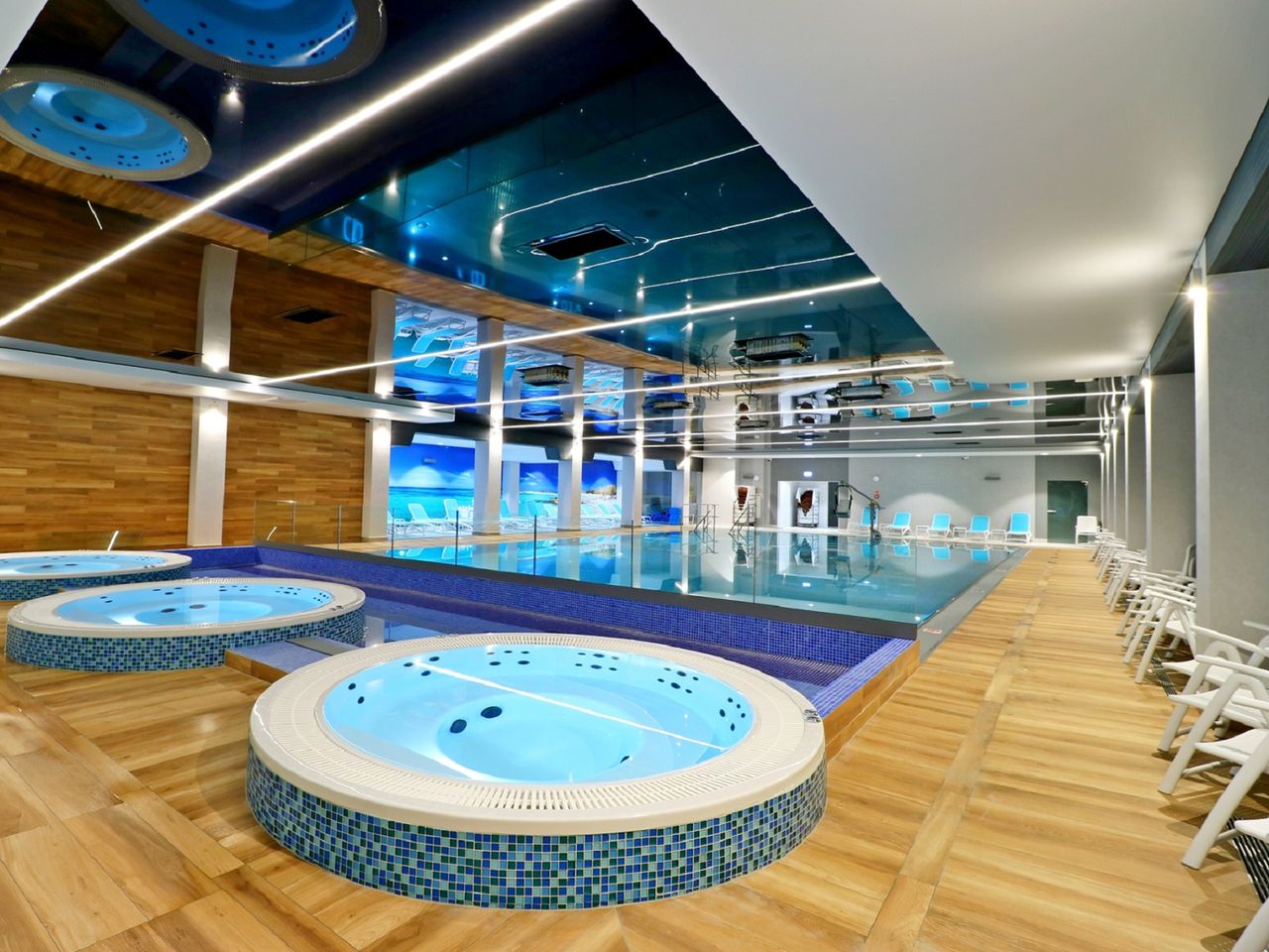 Whirlpool- und Poollandschaft im Hamilton - Hotel zu Silvester