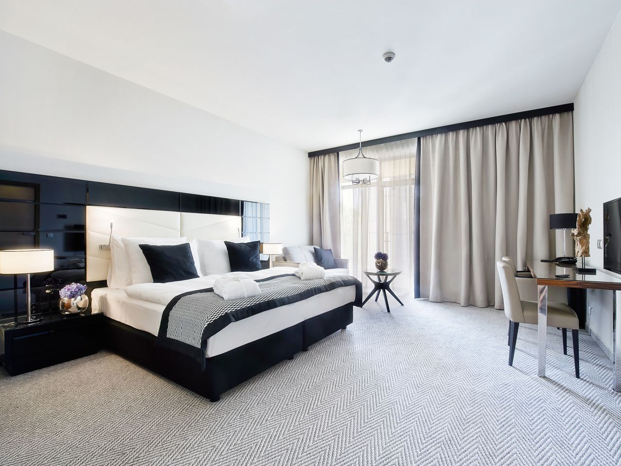 Elegantes Zimmer im DIUNE Hotel & Resort über Silvester