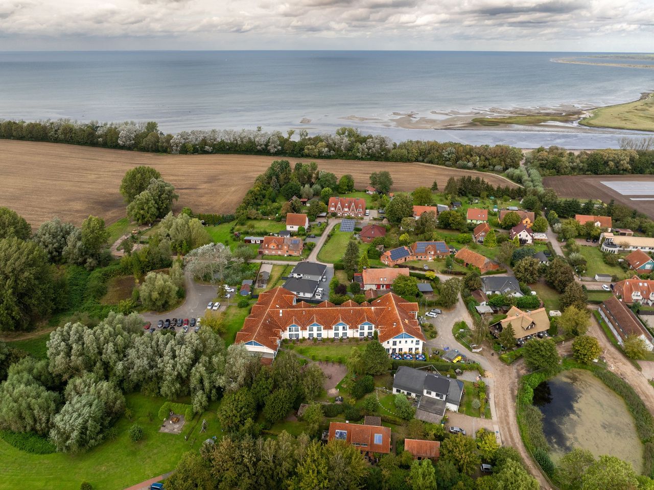 Luftaufnahme des Inselhotels Poel an der Ostsee für Ihren Silvesterurlaub