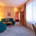 Geräumige Suite im Dappers Hotel, ideal für einen luxuriösen Silvesteraufenthalt.