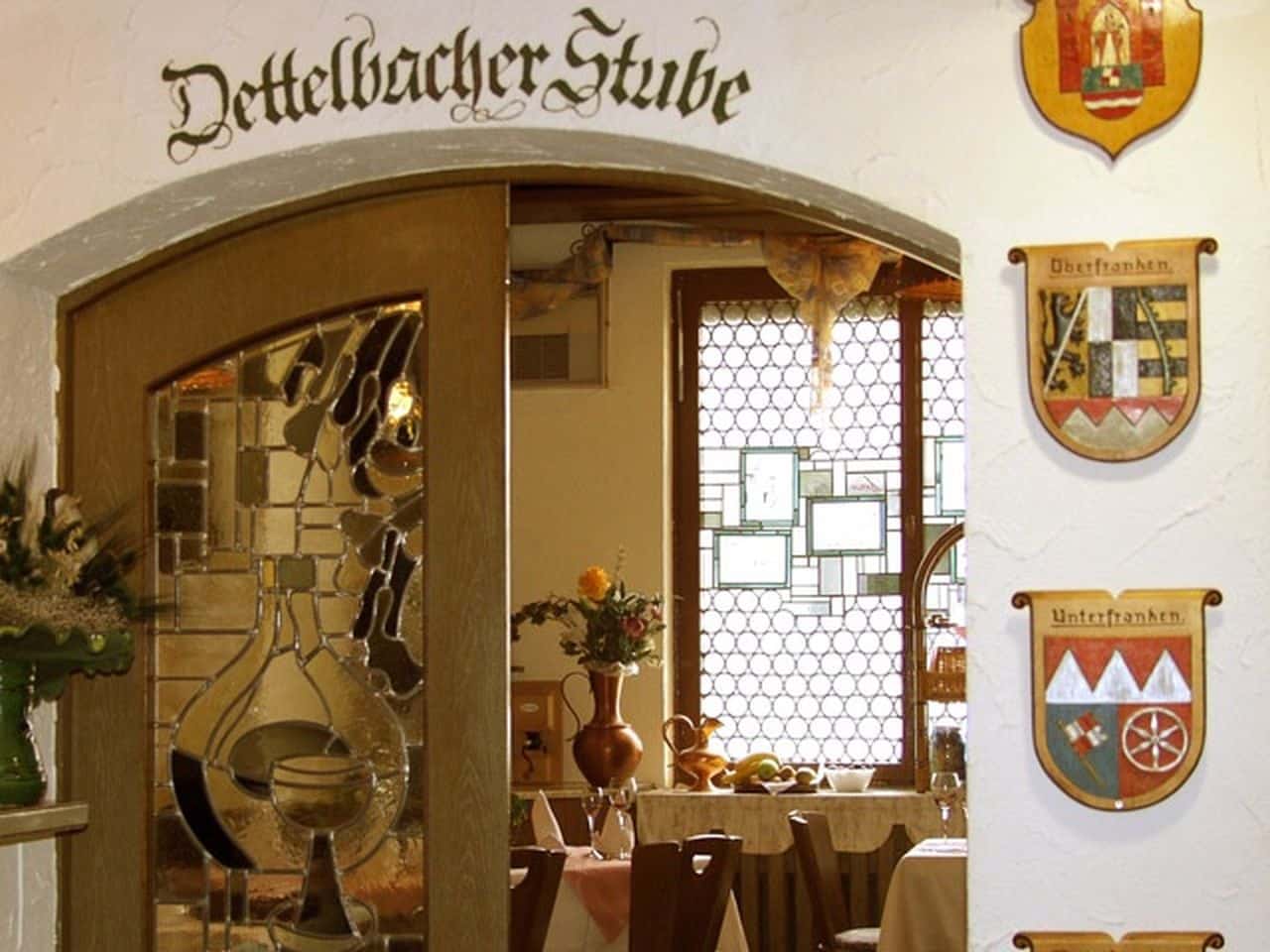 Innenraum der Dettelbacher Stube im Akzent Hotel Am Bach, perfekt für Silvester