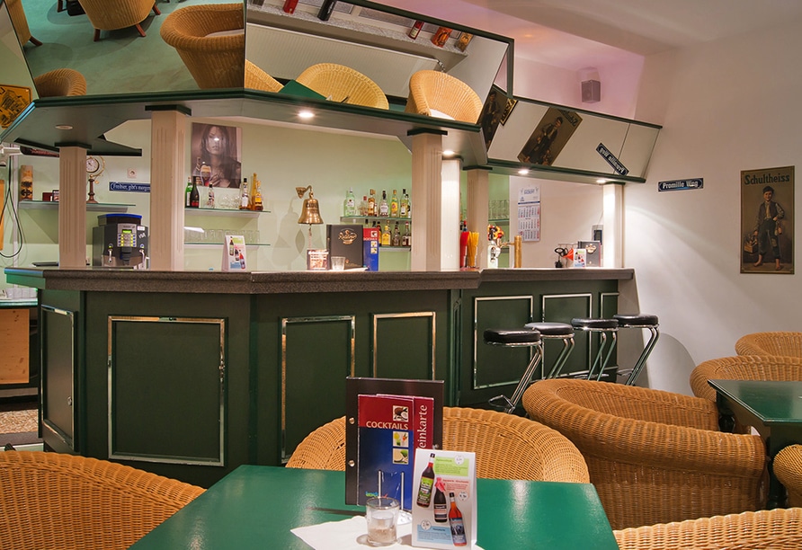 Stimmungsvolle Hotelbar im Landhotel Harz für Silvester