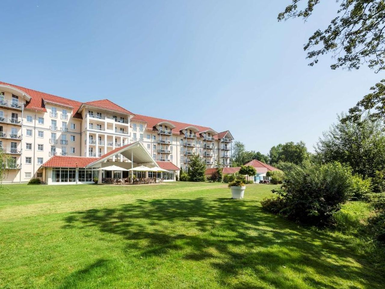 Außenansicht vom Best Western Plus Parkhotel Maximilian Ottobeuren im Allgäu an Silvester