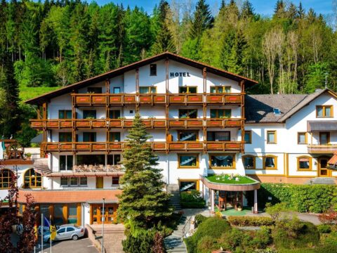 Eingangsbereich vom Holzschuh's Schwarzwaldhotel zu Silvester
